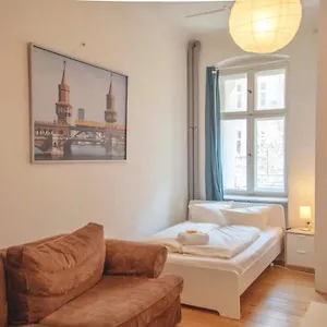 backpackerberlin.find-berlin-hotels.com/