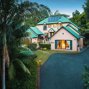https://villa-della-rosa-bed-breakfast.queenslandhotels.net